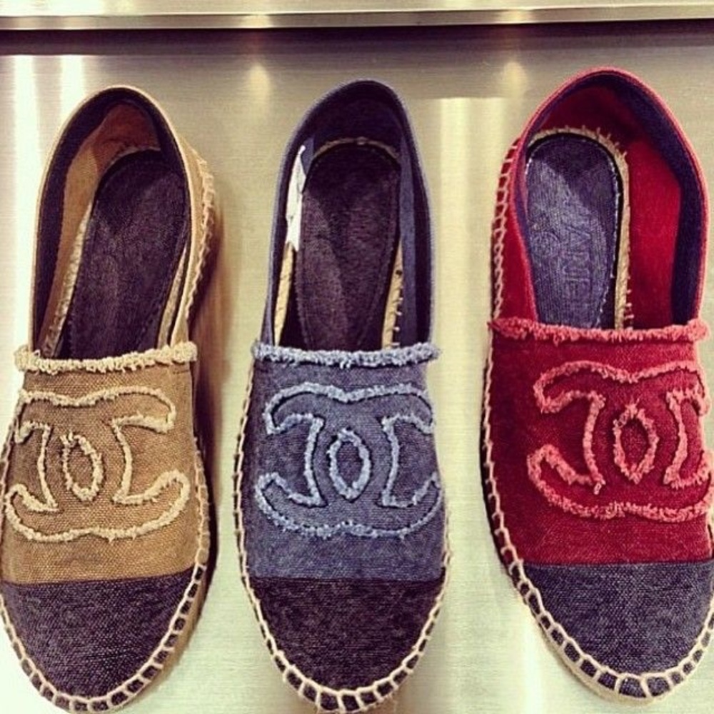 Chanel espadrilles  Chanel shoes - Picture 2 of 6